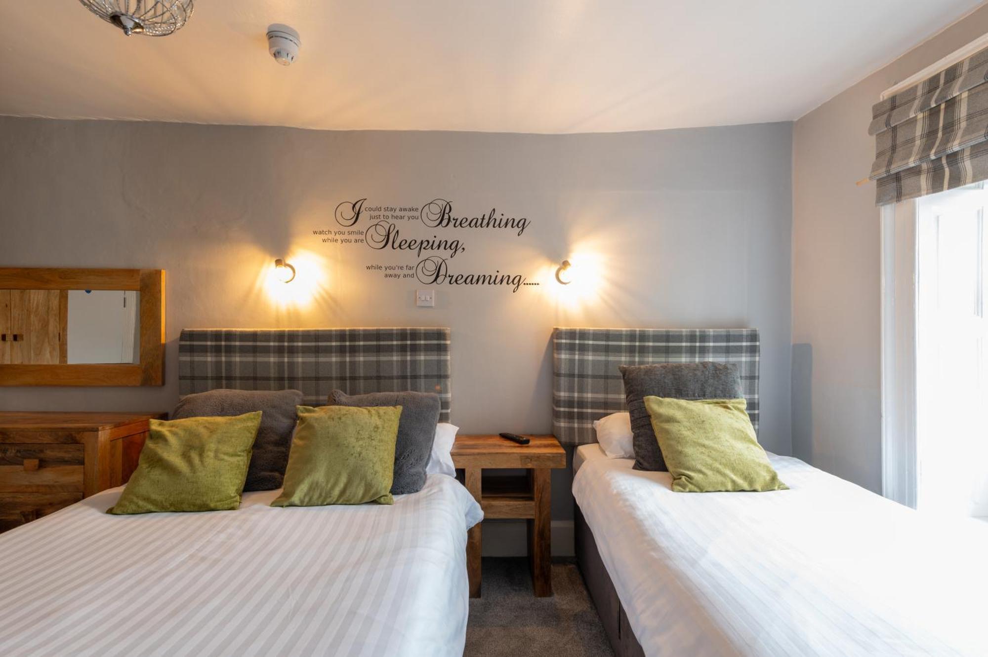 Crown And Cushion Appleby Hotel Exterior photo
